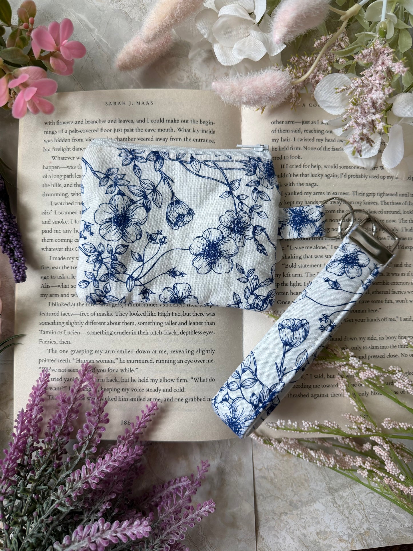Wristlet & Pouch Set - Blue Flowers